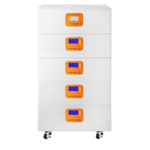 Estación de energía residencial Piforz de alta capacidad con inversor todo en uno y cuatro baterías apilables que proporcionan 61.44kWh.