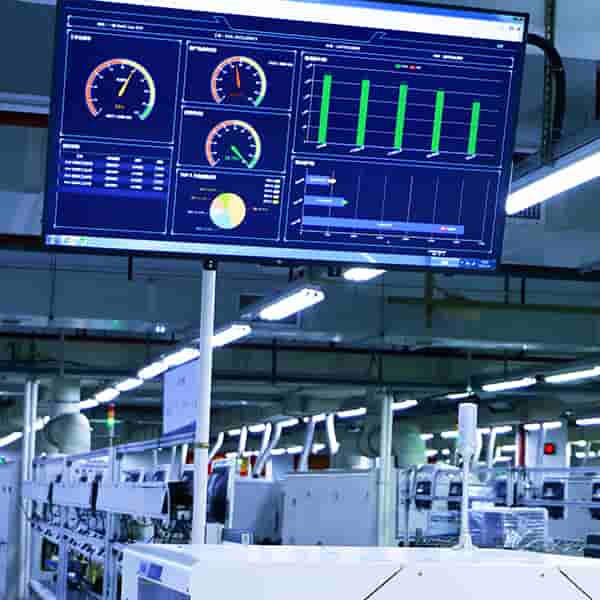 Tablero digital de monitoreo de producción en tiempo real en la planta inteligente de Piforz.