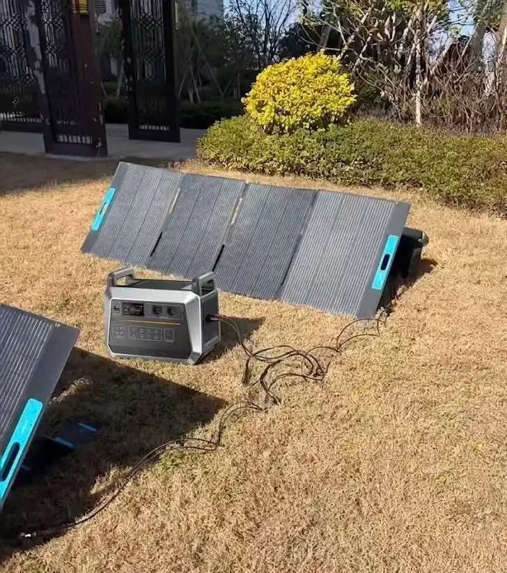 災害・停電時にポータブル電源を充電する方法の解説図